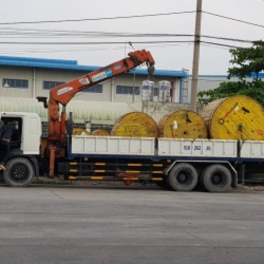 Cho thuê xe cẩu tải TPHCM