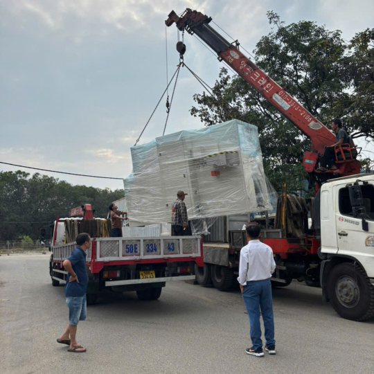 Cho thuê xe cẩu tải Long An